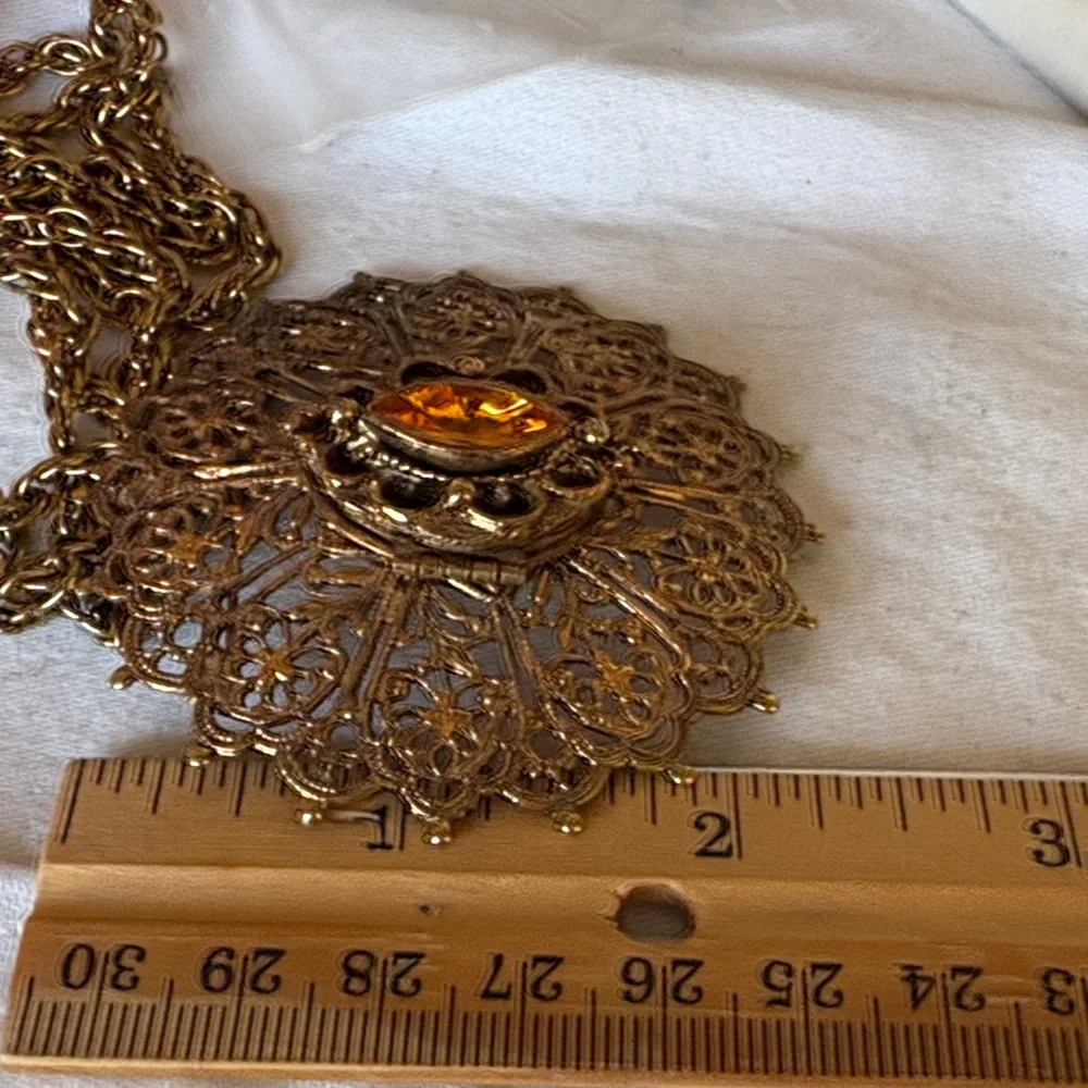 Source Unknown Gold Filigree Necklace with Orange Gem - Picture 6 of 6